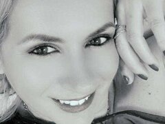 MayraWhite